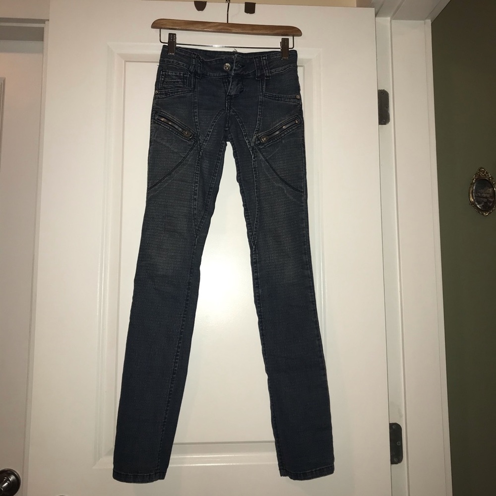 Fitted medium wash Jeans